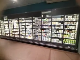 40-biocoop-marseille-castellane-magasin-bio-produit-frais-viande-poisson-frais-fume.webp